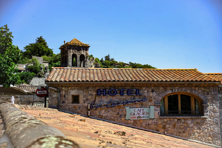 The hotel and the rooftops of the village of Labeaume — Hôtel La Garenne, Labeaume (Ardèche)